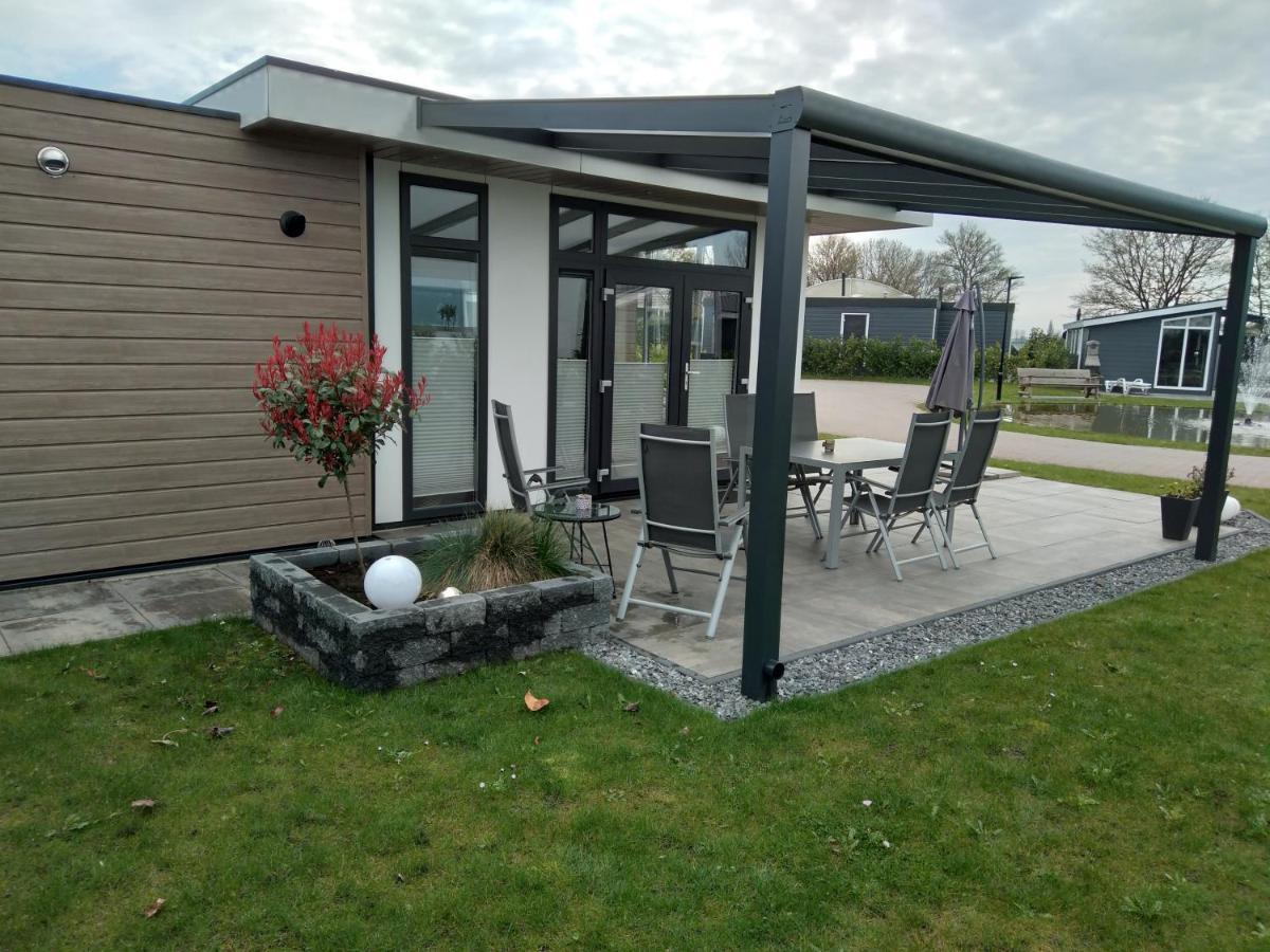 Ferienhaus / Chalet / Bungalow Am See, Holland, Niederlande, Lathum Εξωτερικό φωτογραφία