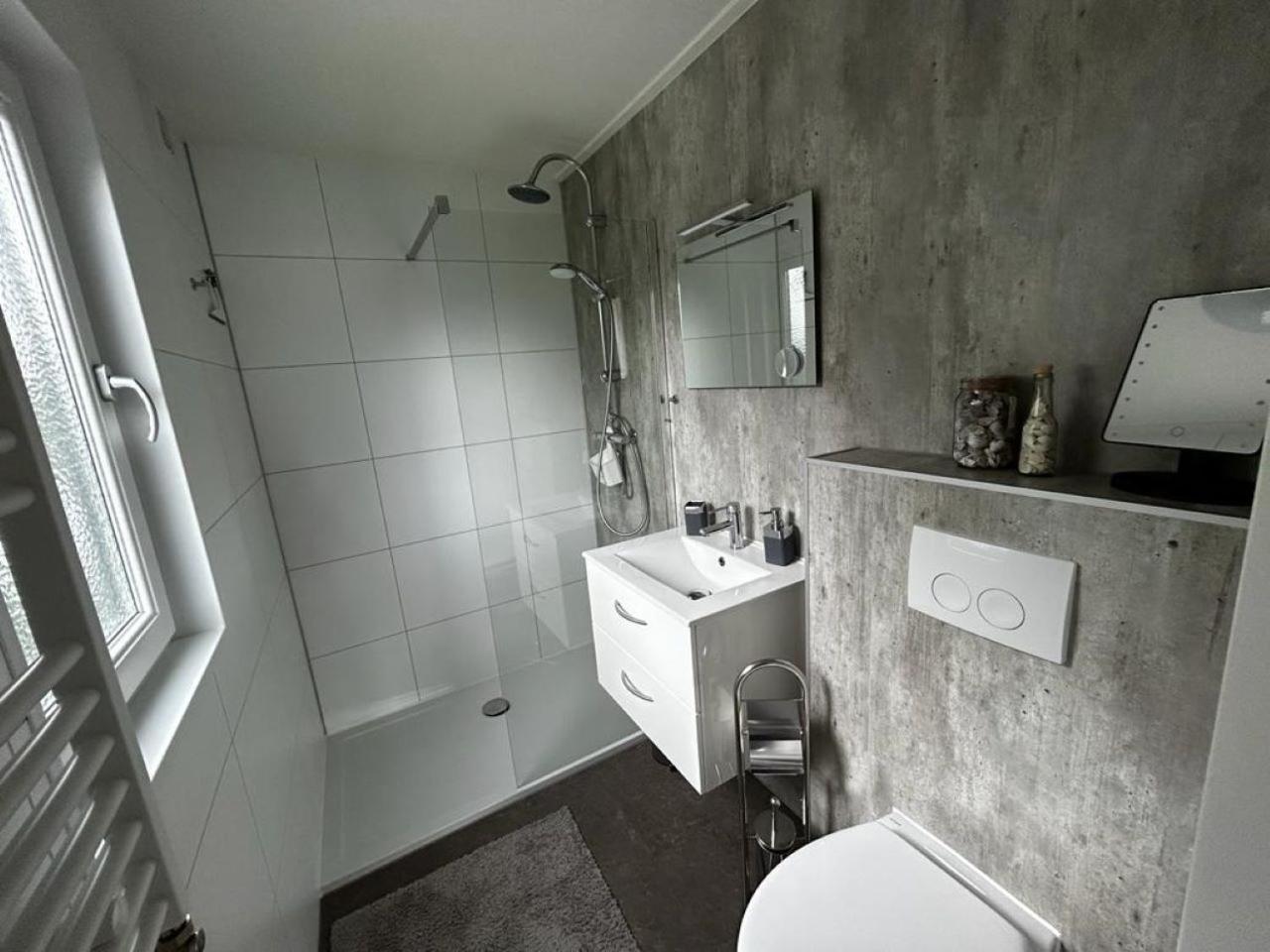 Ferienhaus / Chalet / Bungalow Am See, Holland, Niederlande, Lathum Εξωτερικό φωτογραφία